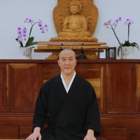 Silent Illumination Exploring Teachings from Chan Master Hongzhi with